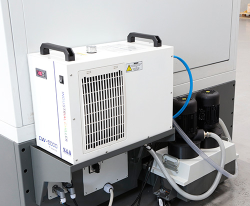 Трехосевой фрезерный центр КВАНТ MG-1