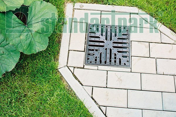 Дождеприемник PolyMax Basic ДП–30.30.30-ПП пластиковый черный 8370-М, Стандартпарк