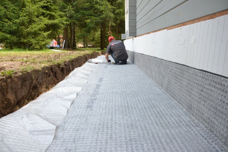 Монтаж отмостки с профилированной мембраной f919f9a4424b8baa7629f0fd09cad267.jpg