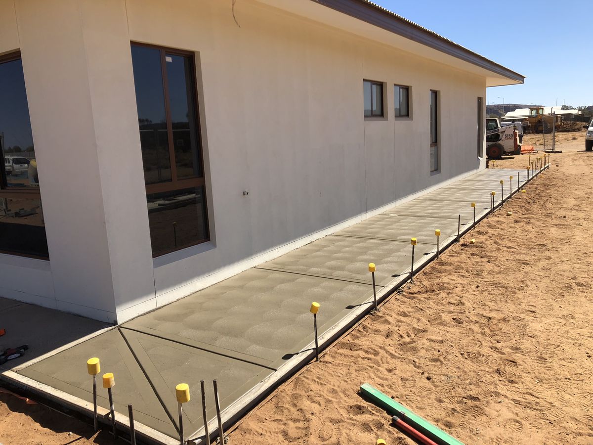 Отмостка - важная защитная конструкция 785222d438a79b0c3f106cdaeb344b0b.jpg